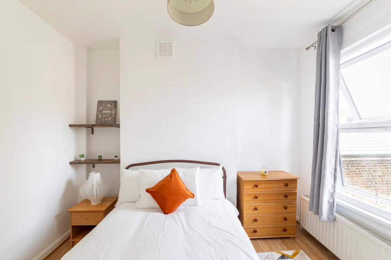 Large, Bright And Spacious 3 Bed Flat In London Eksteriør billede