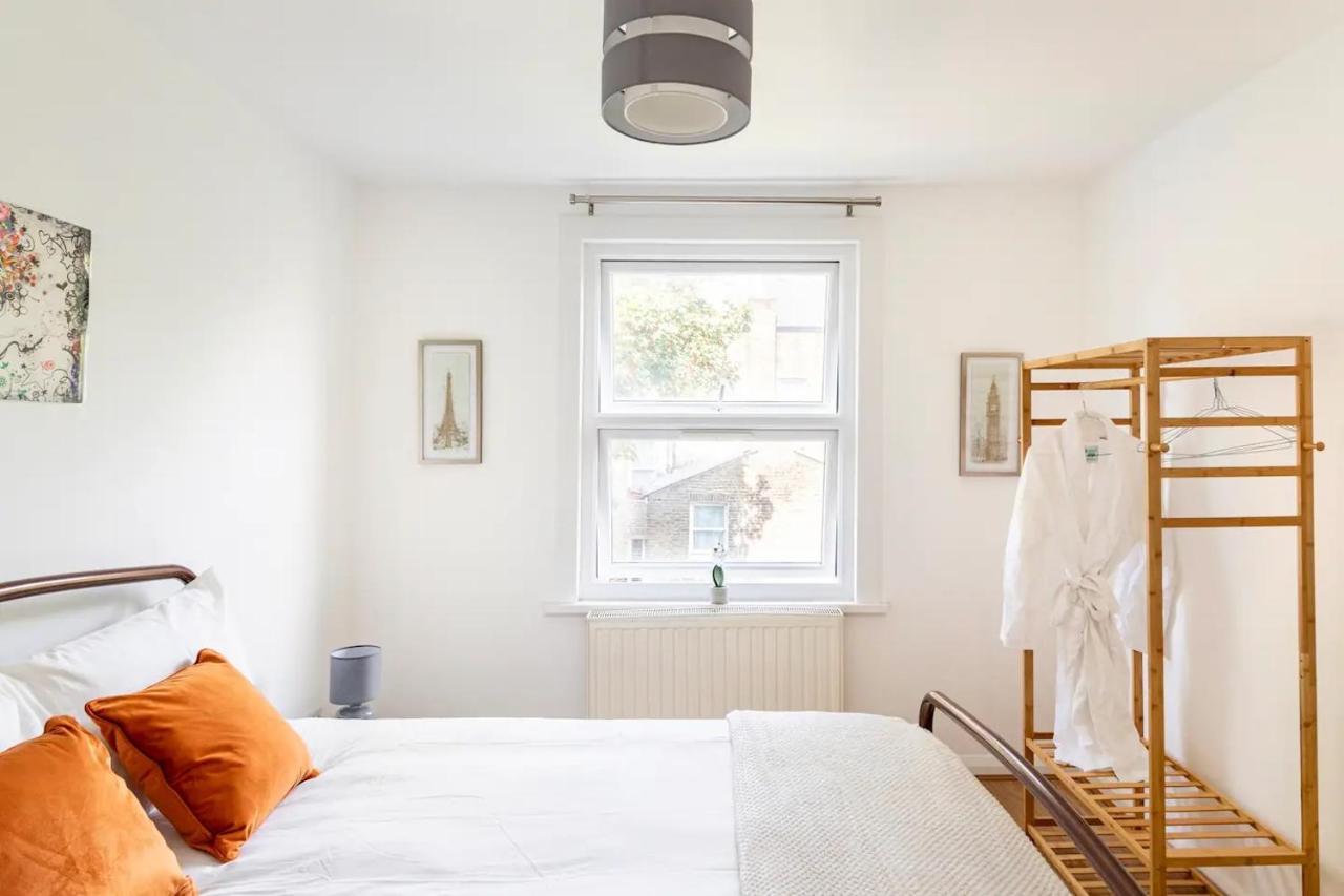 Large, Bright And Spacious 3 Bed Flat In London Eksteriør billede