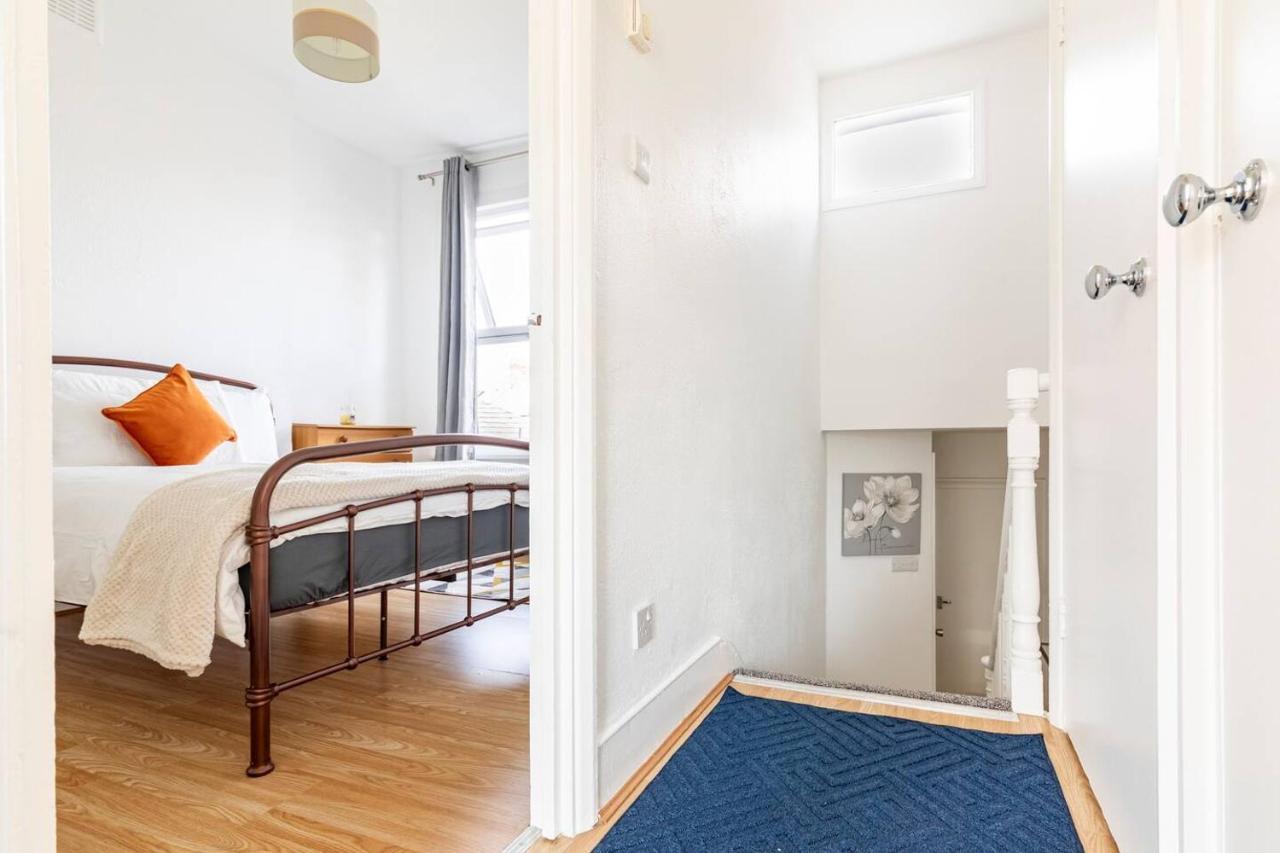 Large, Bright And Spacious 3 Bed Flat In London Eksteriør billede