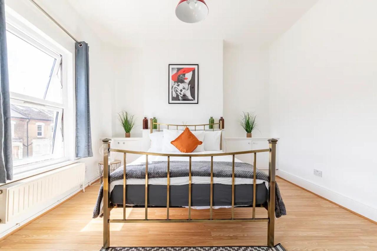 Large, Bright And Spacious 3 Bed Flat In London Eksteriør billede